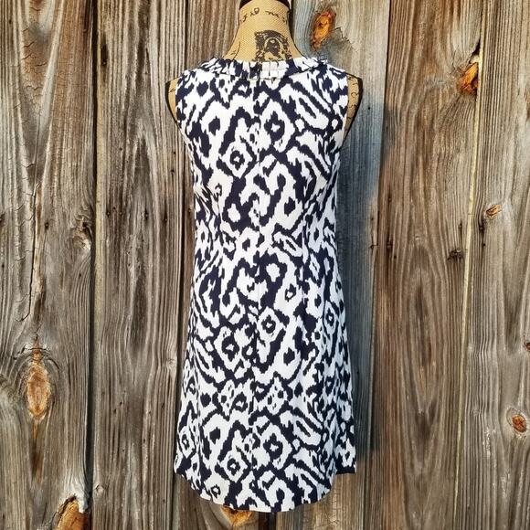 Linen Ikat Print Dress Ann Taylor LOFT Sz 0 Navy White Sleeveless Ruffle Collar - Picture 3 of 9